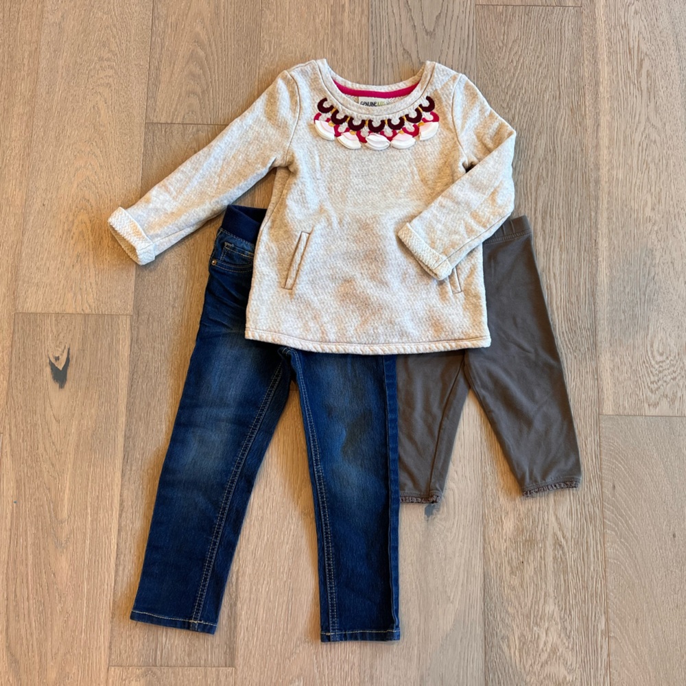 Bundle of Girls 3T Sweater, Jeans, and Leggings